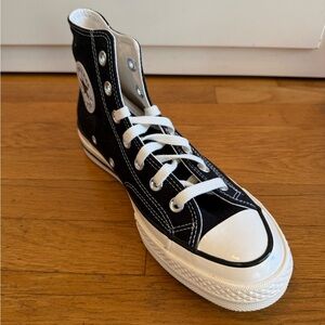 NEW: Converse Chuck 70 hi sneakers Black/black 
Unisex men 6 women 8